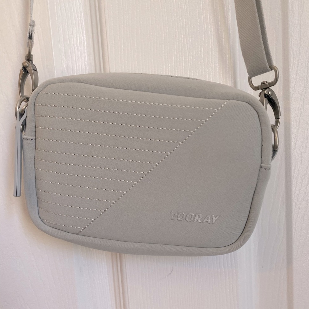 Vooray Sidekick - crossbody bag - lt grey - NWOT